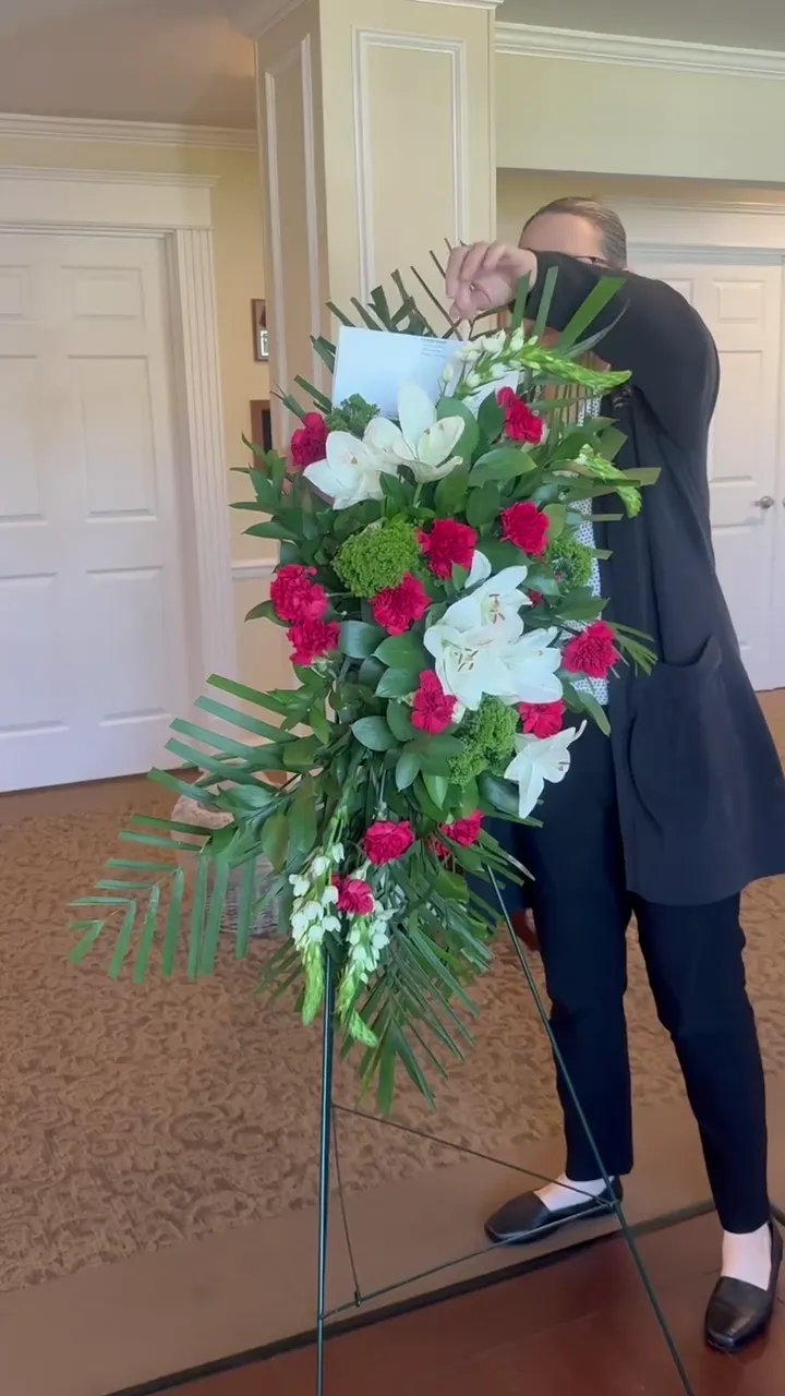 Behind the scenes fresh flower arrangement video 3