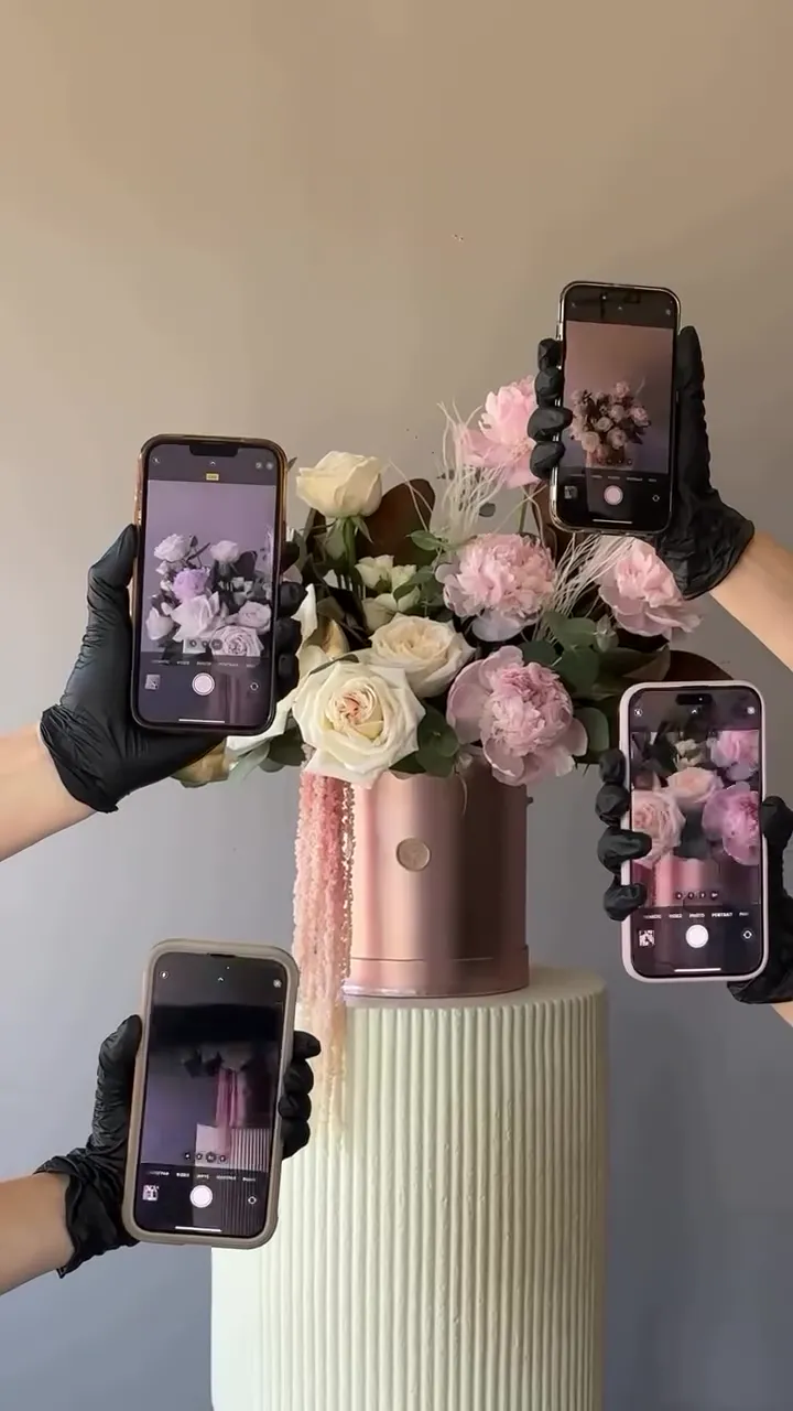 Real Velvet Rose florist bouquet video 5