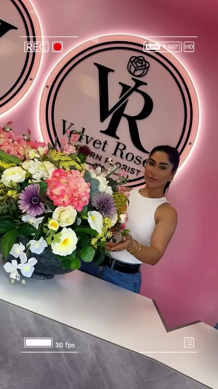 Real Velvet Rose florist bouquet video 6
