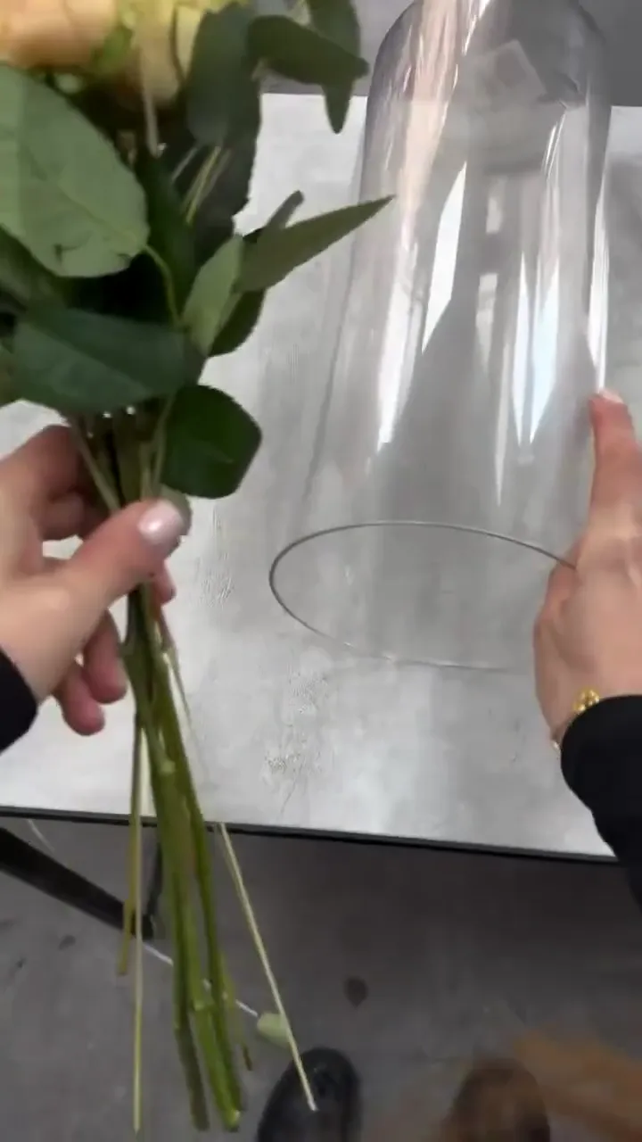Real Velvet Rose florist bouquet video 11
